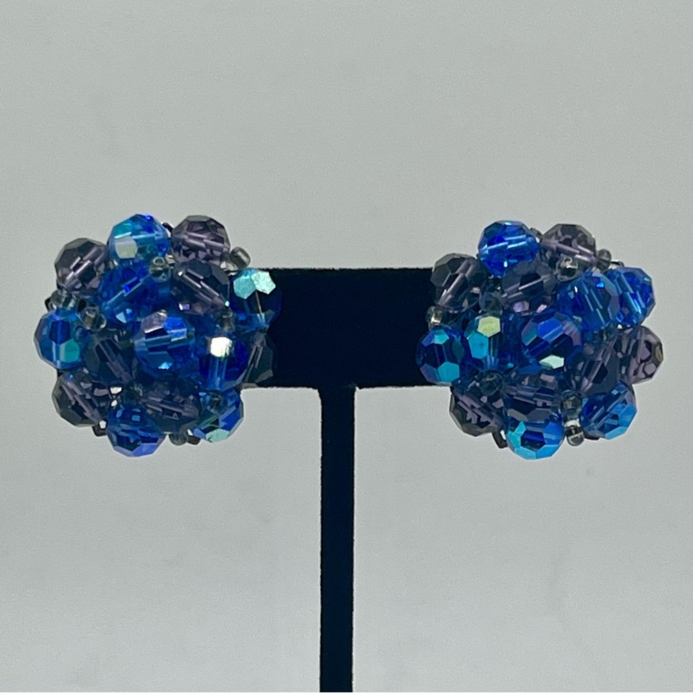 vintage marvella mcm blue lavender glass cluster clip earrings